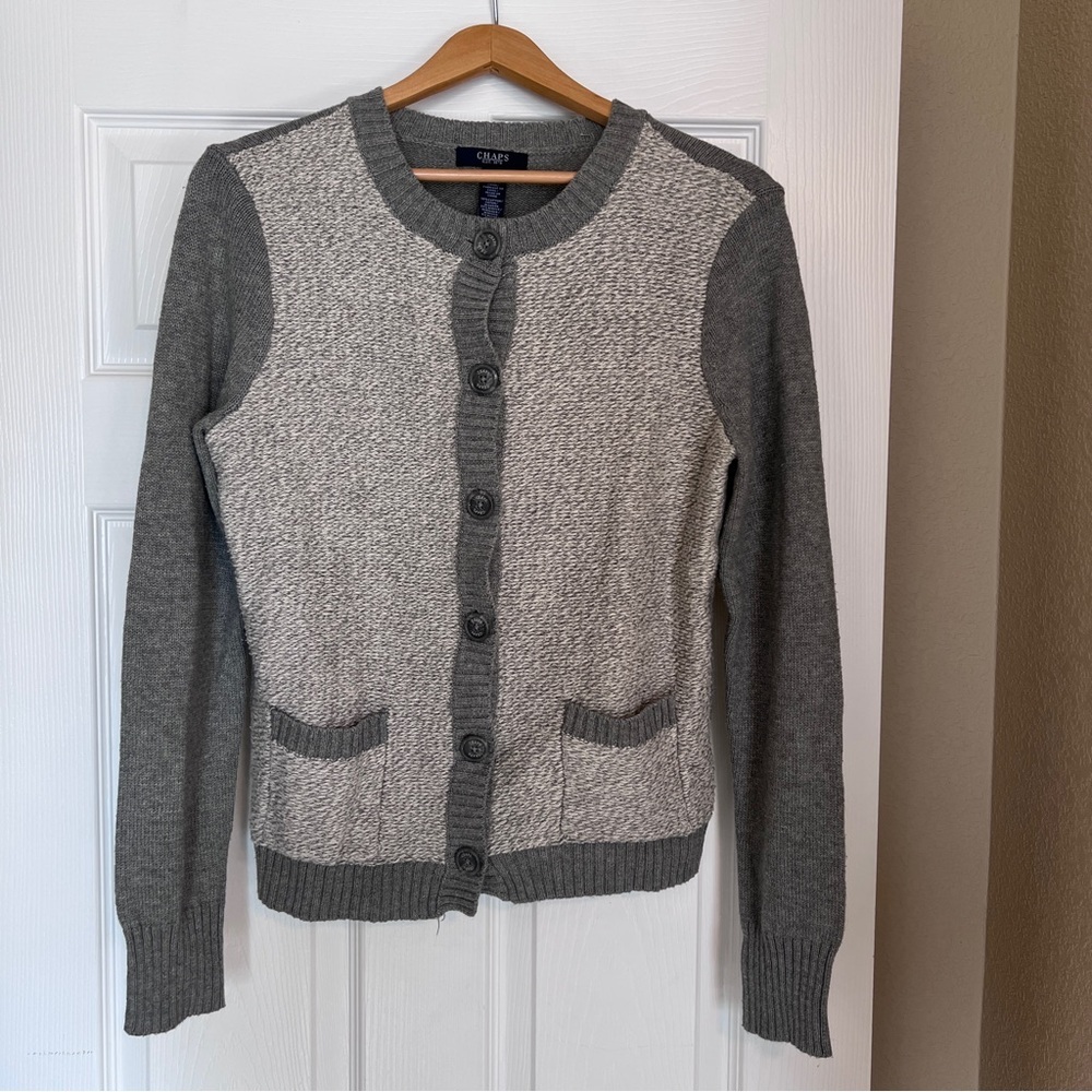 Chaps Cardigan Sweater Women’s Size Medium Heather Gray Button Down O4